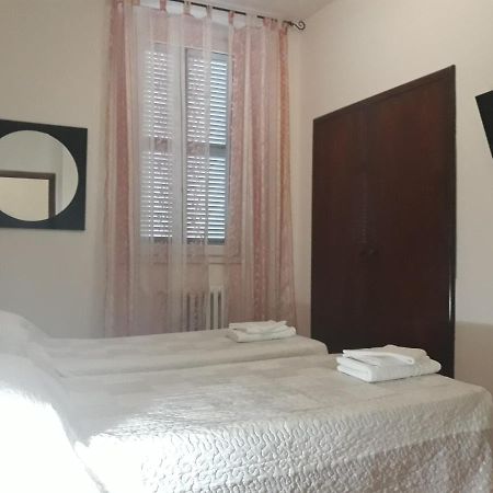 Hotel La Torretta Фолиньо Экстерьер фото
