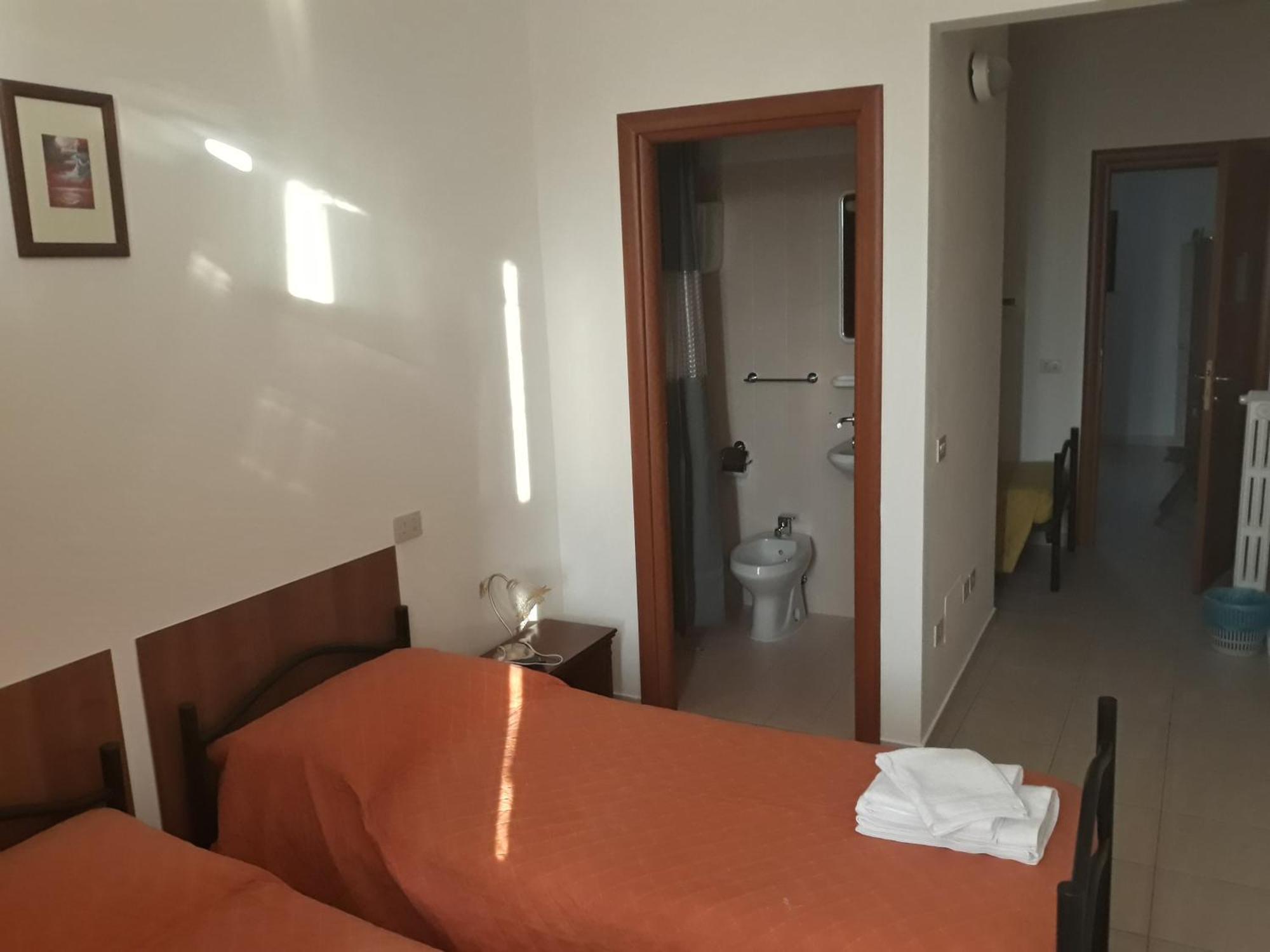 Hotel La Torretta Фолиньо Номер фото