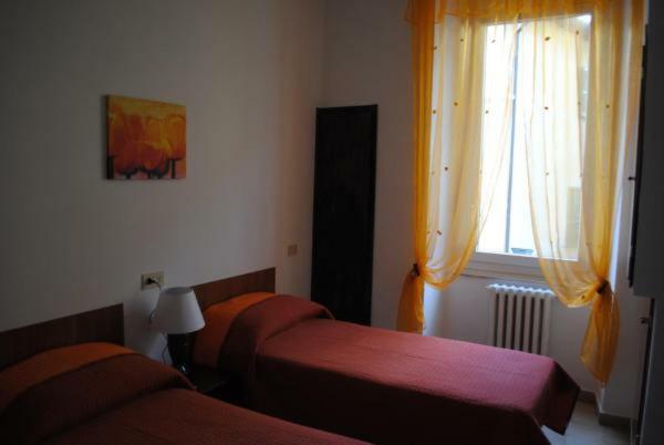 Hotel La Torretta Фолиньо Экстерьер фото