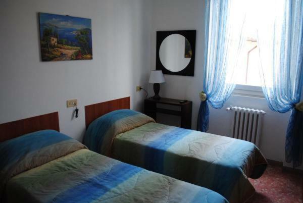 Hotel La Torretta Фолиньо Экстерьер фото