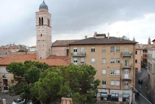 Hotel La Torretta Фолиньо Экстерьер фото